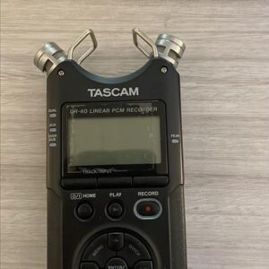 TASCAM DR-40 Linear PCM Portable Digital Audio Recorder